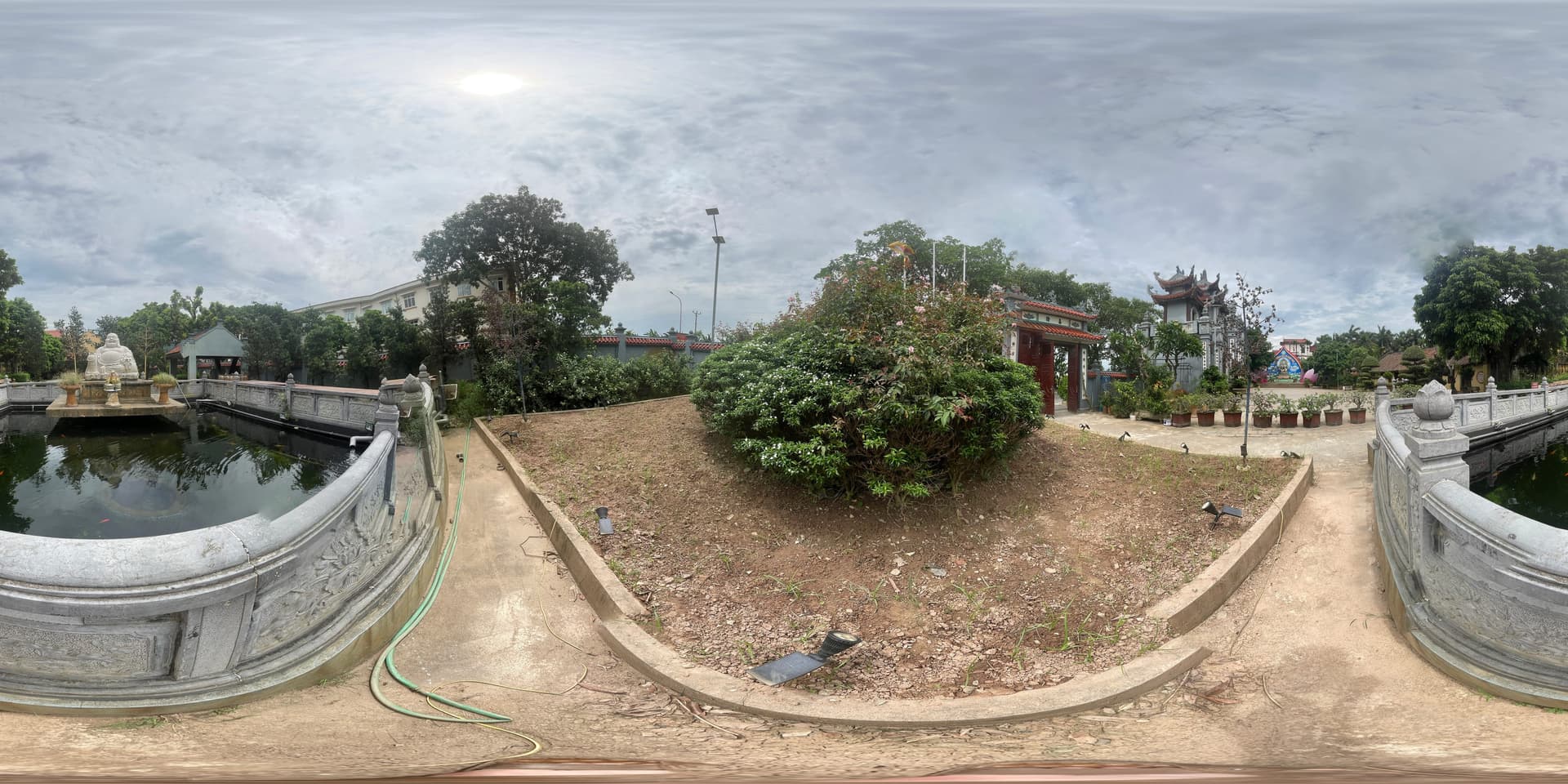 Hồ Di Lặc