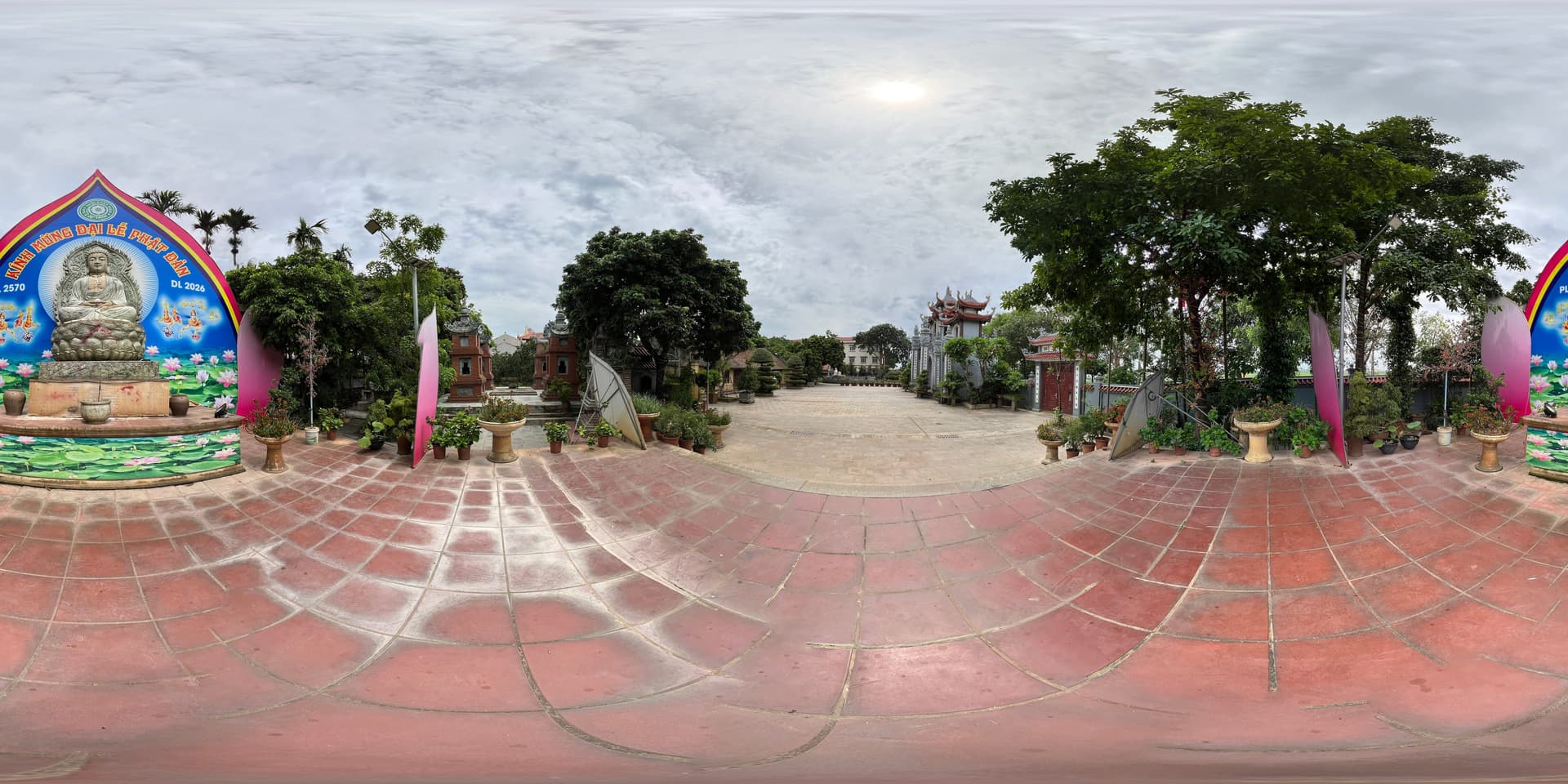 Tôn đài Đức Phật Thích Ca